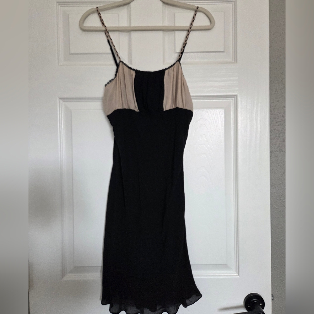 Chic Black and Cream Chemise